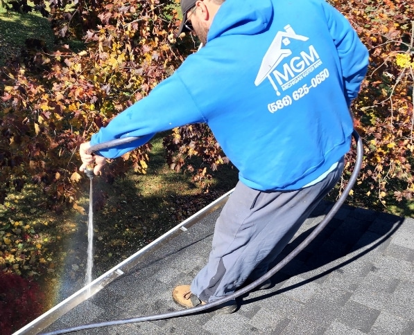 Rain Gutter Cleaning Service Sterling Heights, MI